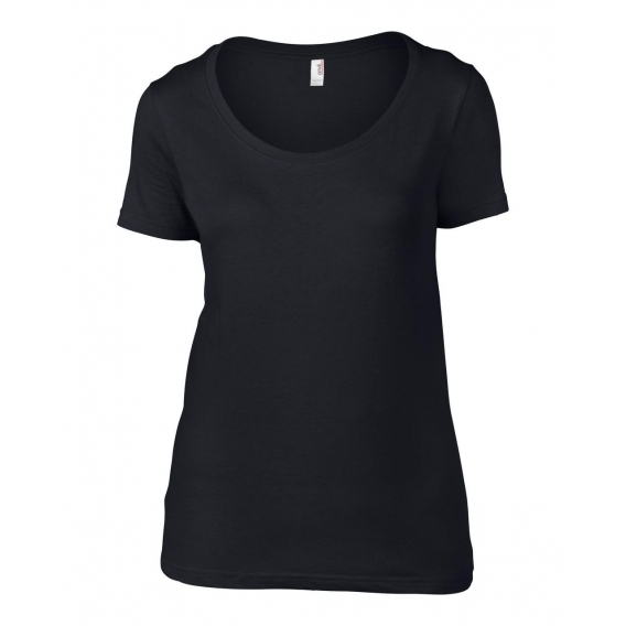 WOMEN’S FEATHERWEIGHT SCOOP TEE