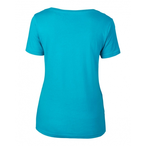 WOMEN’S FEATHERWEIGHT SCOOP TEE