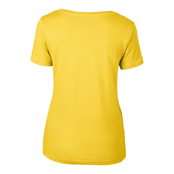 WOMEN’S FEATHERWEIGHT SCOOP TEE