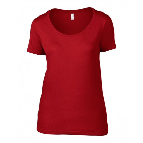 WOMEN’S FEATHERWEIGHT SCOOP TEE