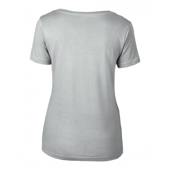WOMEN’S FEATHERWEIGHT SCOOP TEE