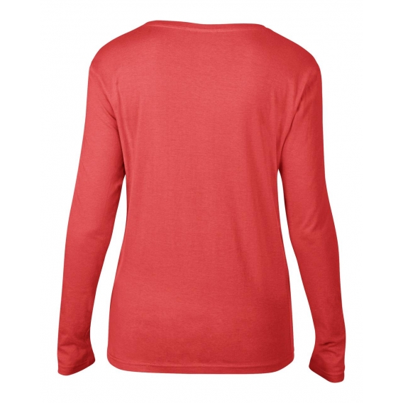 WOMEN’S FEATHERWEIGHT LONG SLEEVE SCOOP TEE