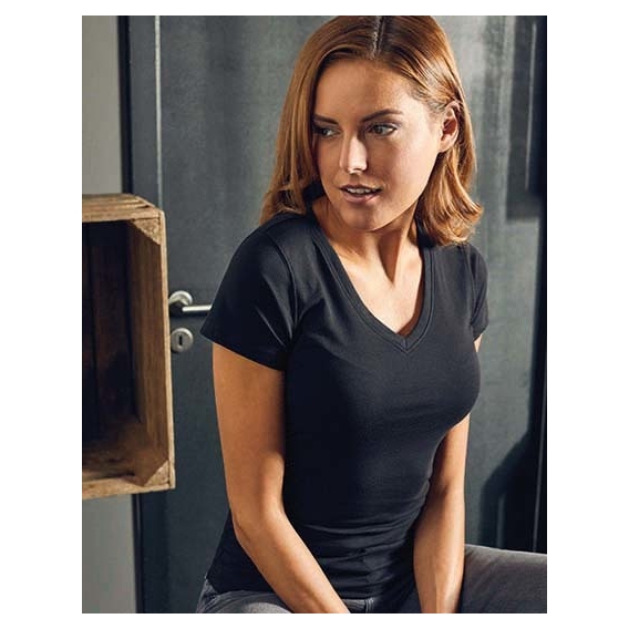 Women`s Slim Fit V-Neck-T